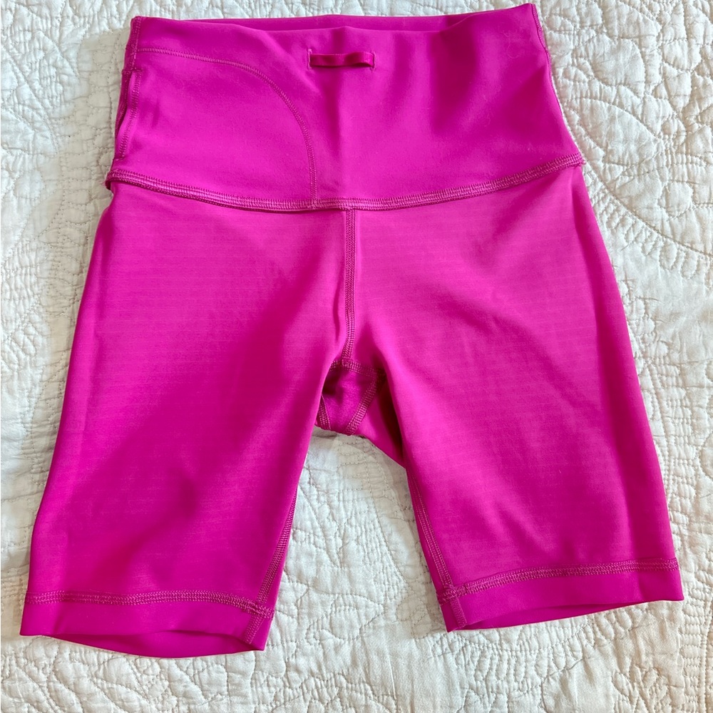Lululemon Wunder Train 8 inch short - Ripened Raspberry - Picture 7 of 8